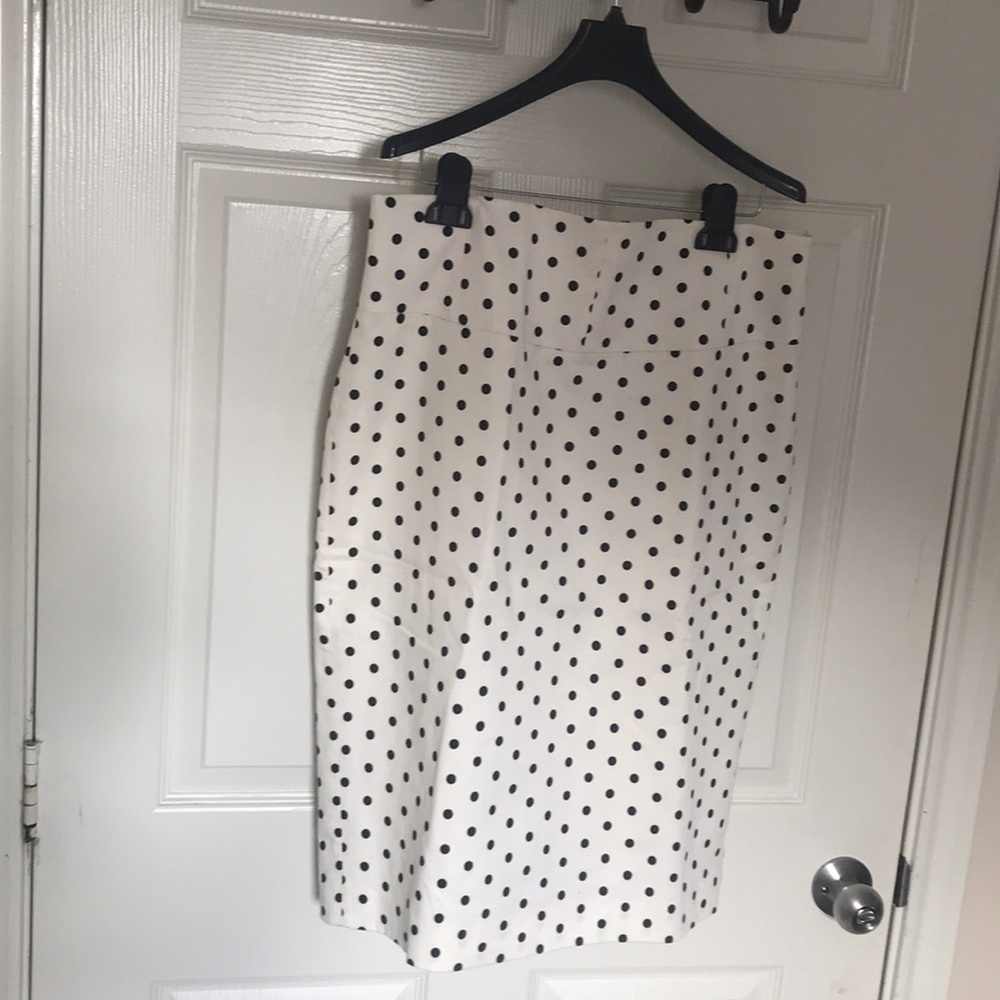 Black/White Polka Dot Pencil Skirt